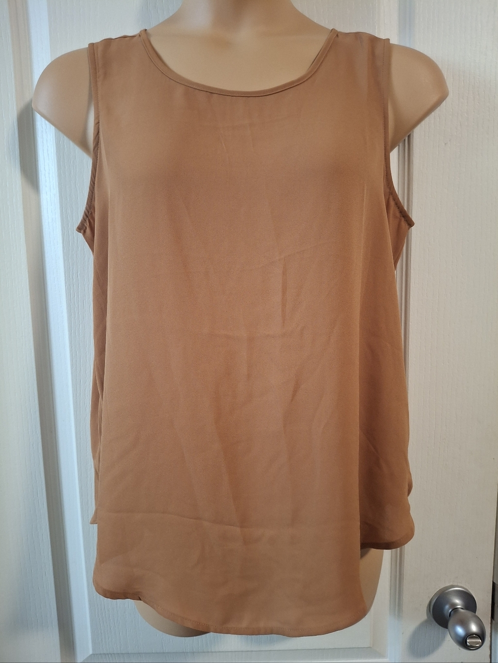 Maurices NWOT Sz L Classic Sleeveless Shell Top in Camel